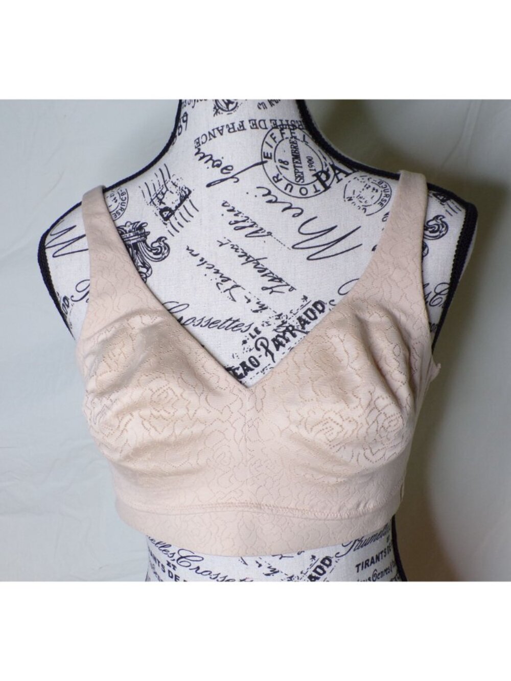 🆕WACOAL Inside Job Full Unpadded Wireless Bra 34DD Beige #852345 - Picture 4 of 7